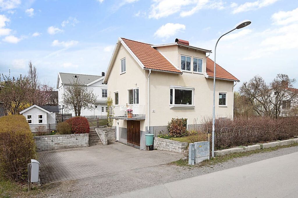 26. Takomlaggning Forrad Dubbelfalsat Plattak Angered Gardstensberget